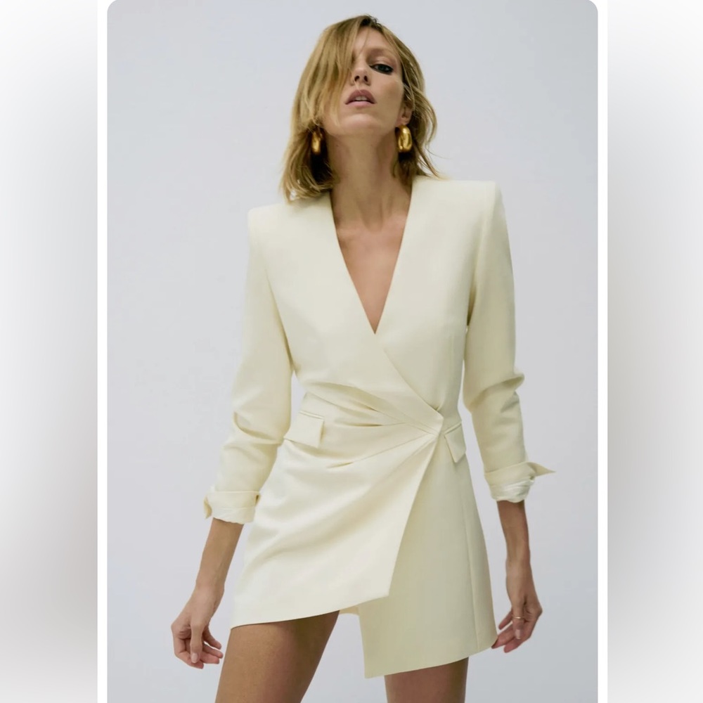 NWT Zara Écru asymmetrical blazer dress. Size M
